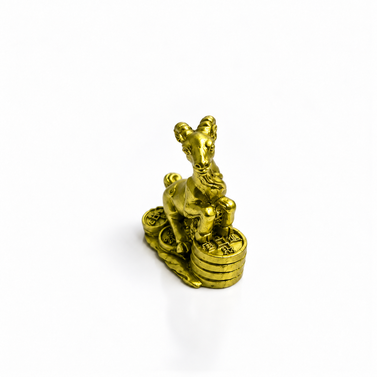 Figura de Cabra Dorada con Monedas de la Fortuna 4.5 cm – Prosperidad y Abundancia
