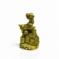Figura de Cabra Dorada con Yin Yang y Monedas de la Fortuna 8.5 cm – Prosperidad y Equilibrio