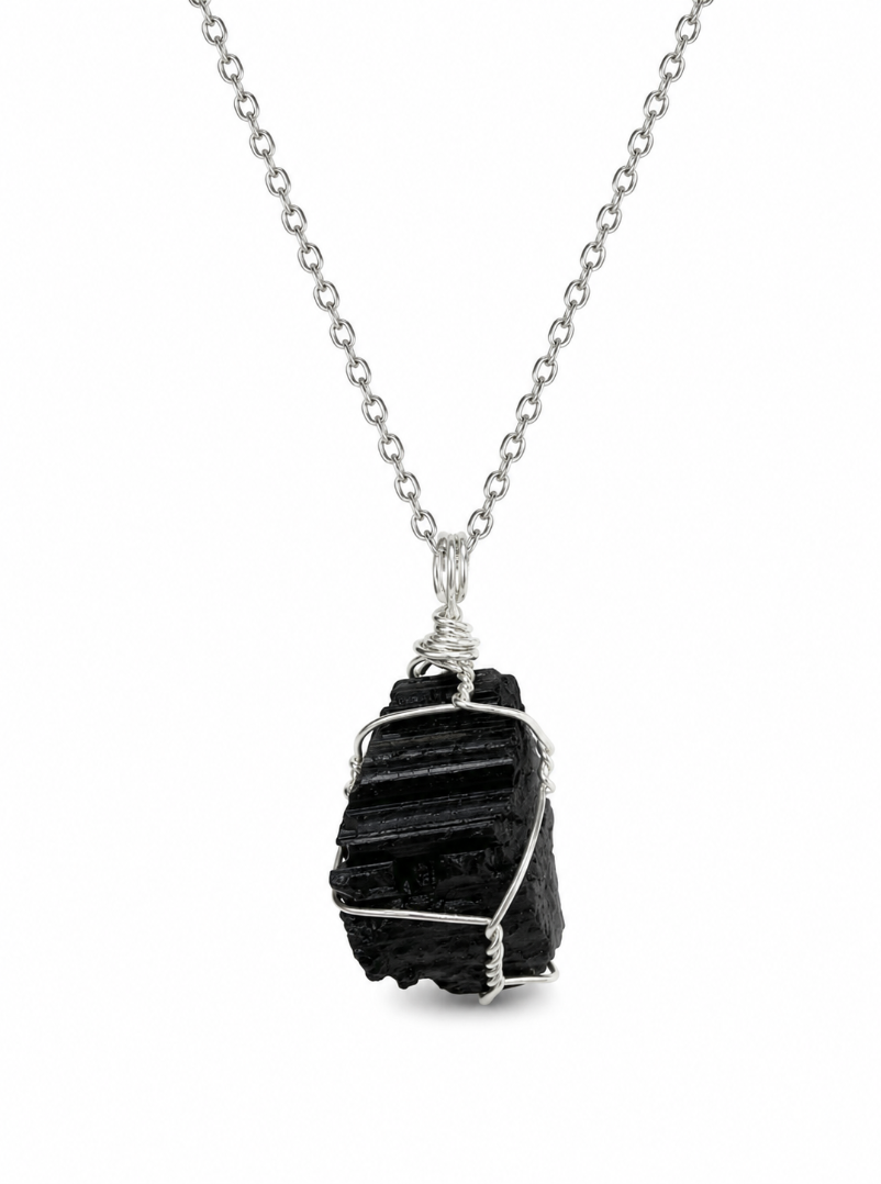 Collar con Dije de Turmalina Negra en Bruto – Piedra Natural de Protección Energética