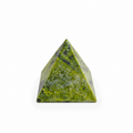 Pirámide de Serpentina Verde – Piedra Natural 179 g